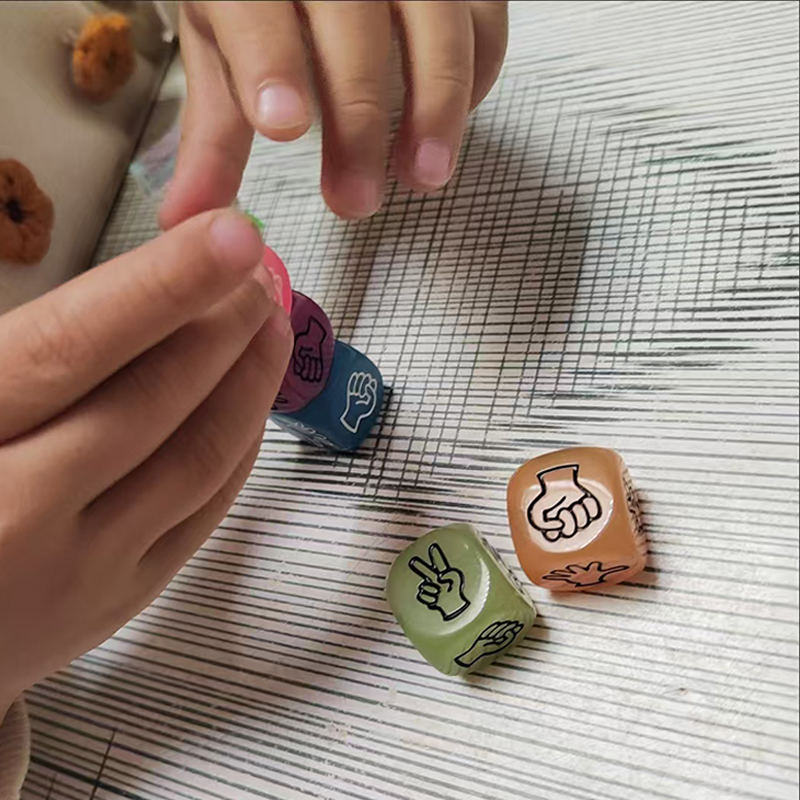 5 قطع من ألعاب التخمين بالأصاب - مراجعة Party Games For 17 Year Olds وسعره