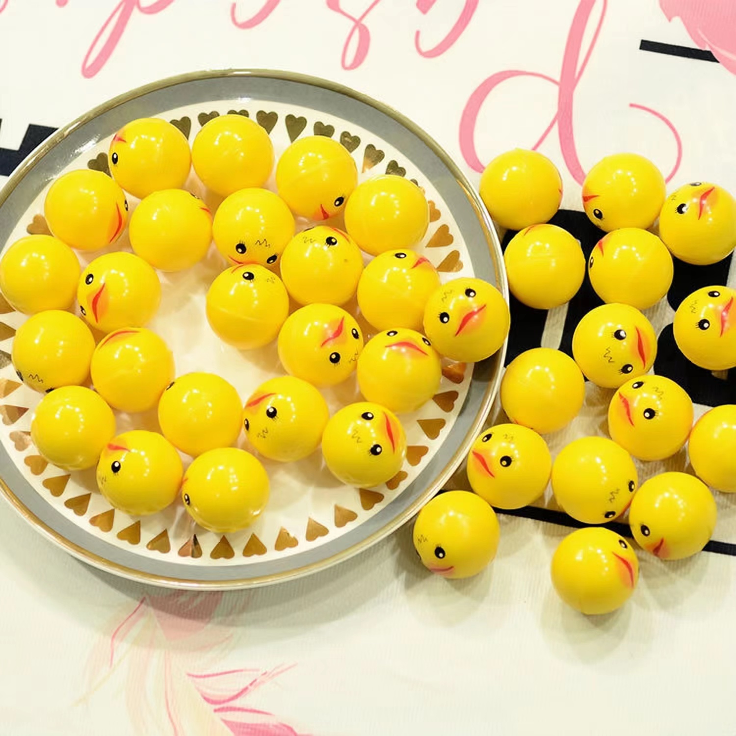32 مللي متر كذاب كرات كرة بلاس - مراجعة Party Games Egg وسعره